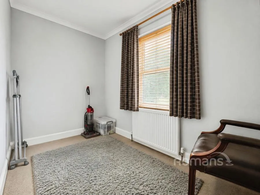 Coleford Bridge Road, Mytchett, GU16, photo 9