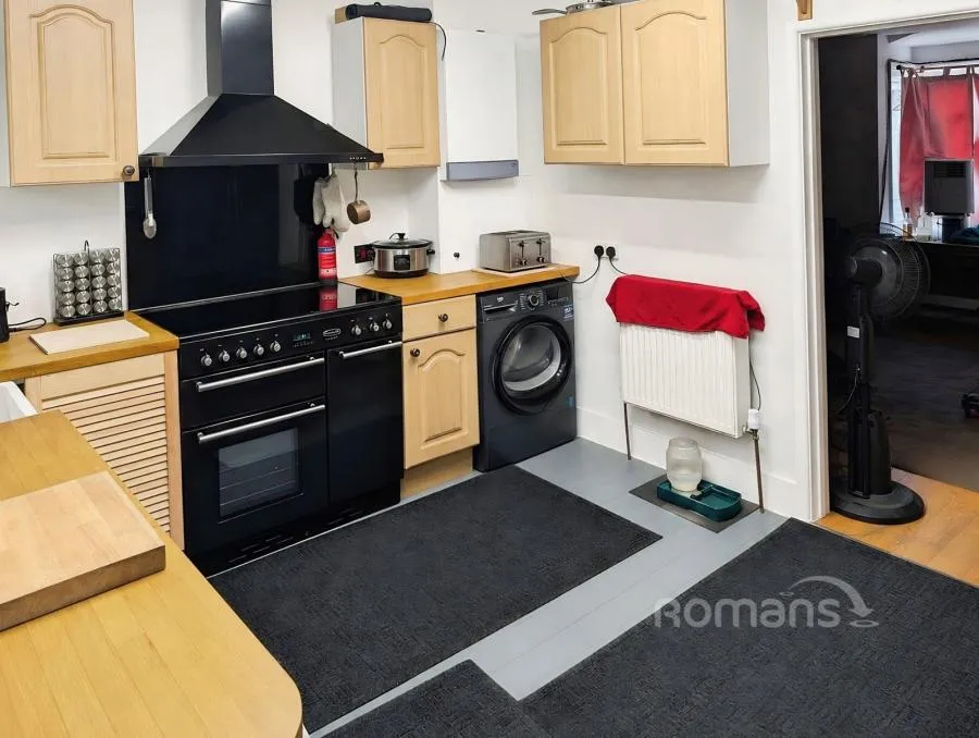 Coleford Bridge Road, Mytchett, GU16, photo 3