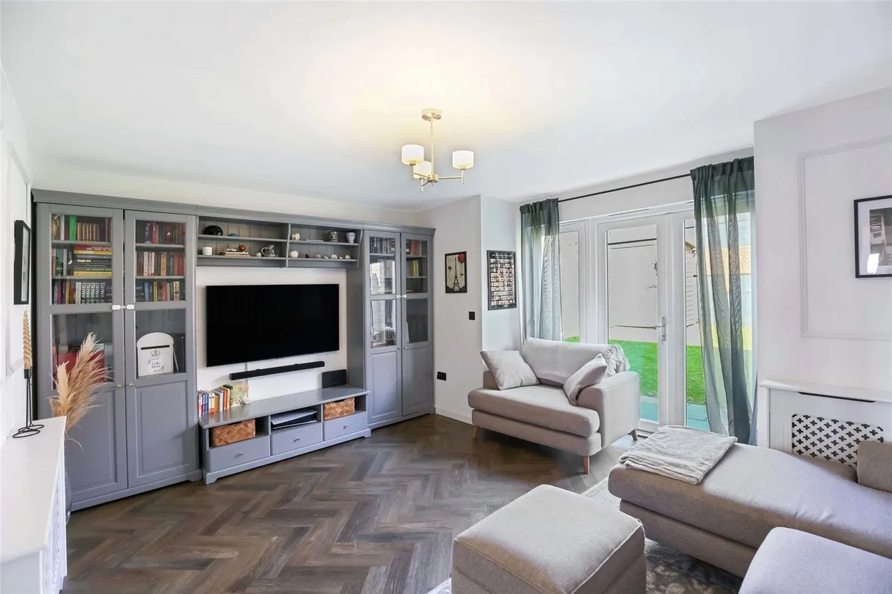 Pine Close, Stewarton, Kilmarnock, East Ayrshire, KA3, photo 2