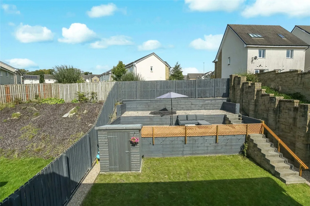 Pine Close, Stewarton, Kilmarnock, East Ayrshire, KA3, photo 14