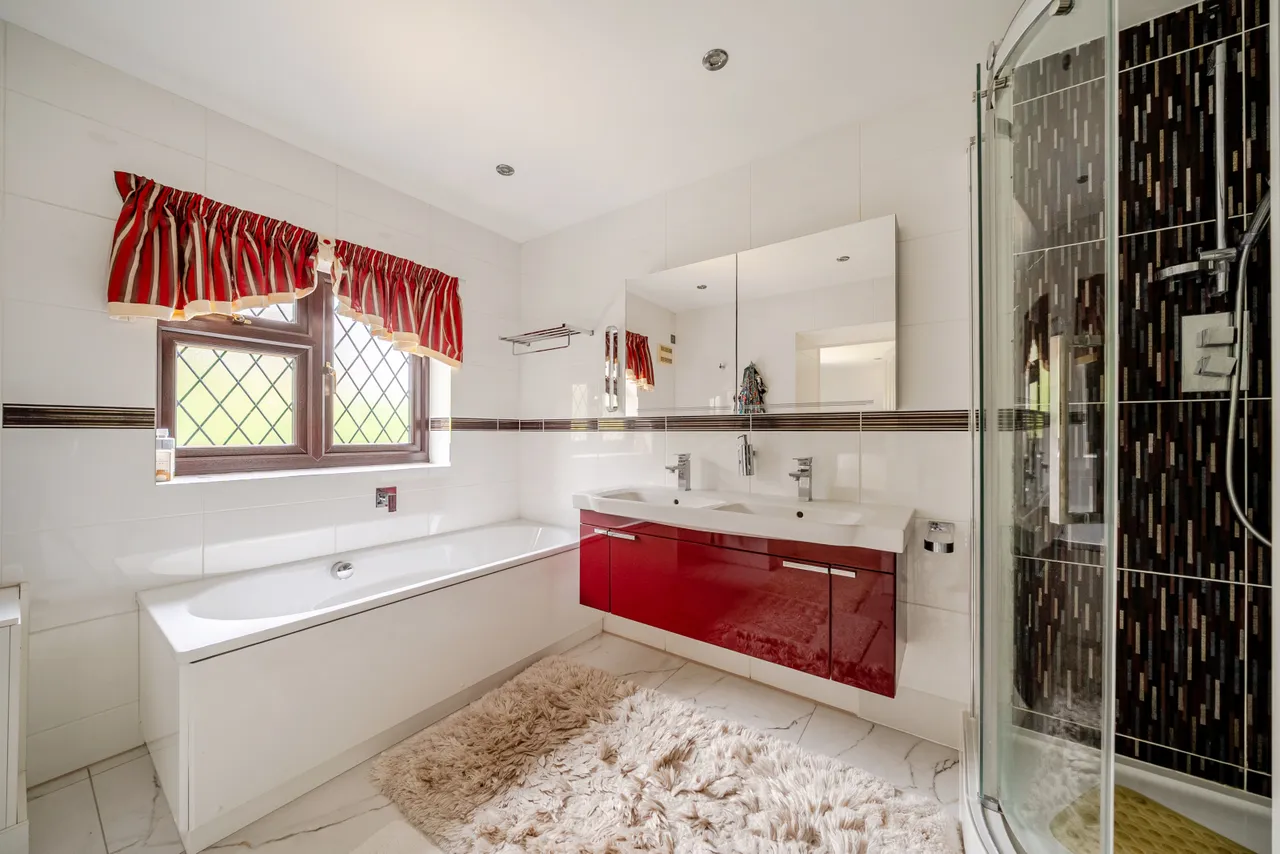 Templewood Lane, Farnham Common, SL2, photo 16