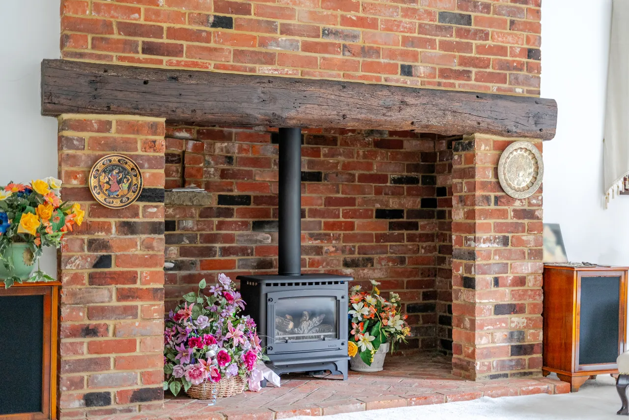 Templewood Lane, Farnham Common, SL2, photo 22