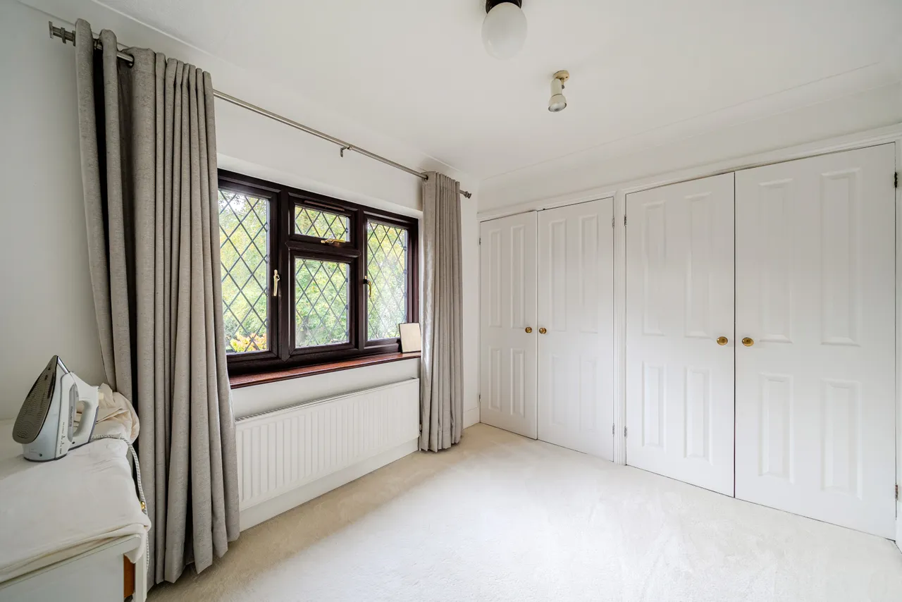 Templewood Lane, Farnham Common, SL2, photo 20