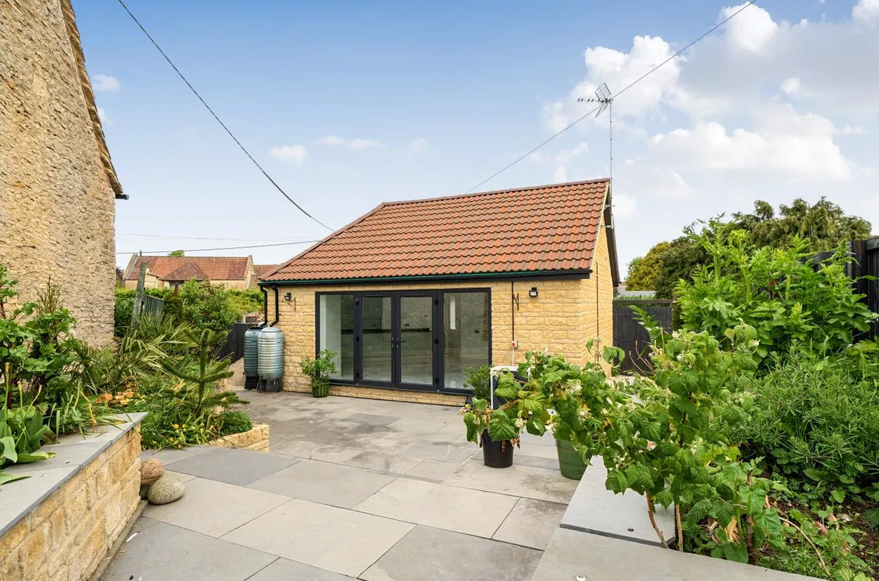 Radnor Park, Corston, SN16, photo 10