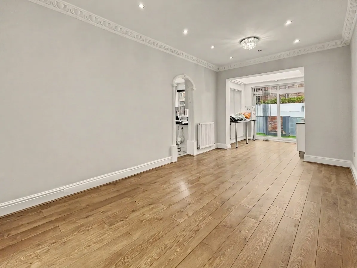 Salisbury Drive, Prestwich, M25, photo 7