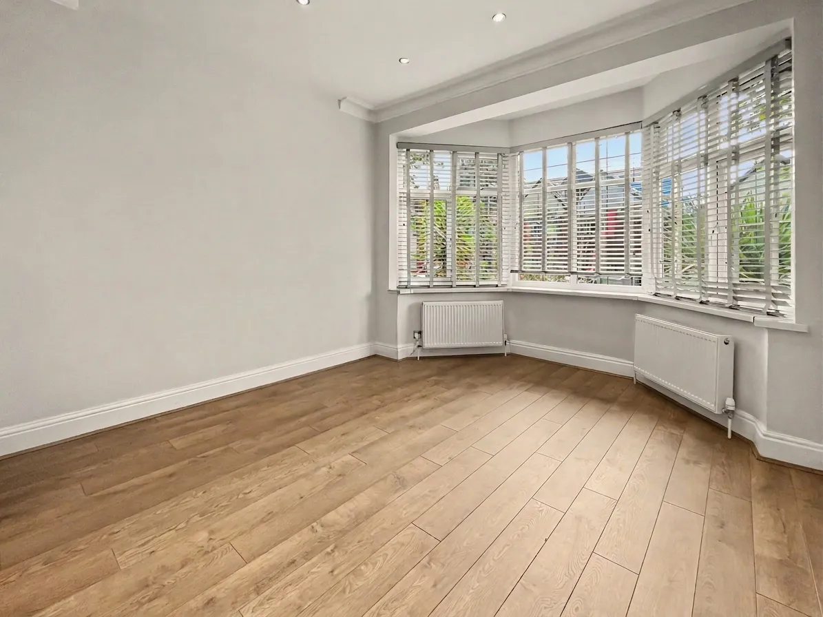Salisbury Drive, Prestwich, M25, photo 5