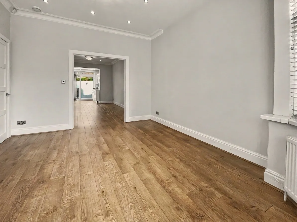 Salisbury Drive, Prestwich, M25, photo 6