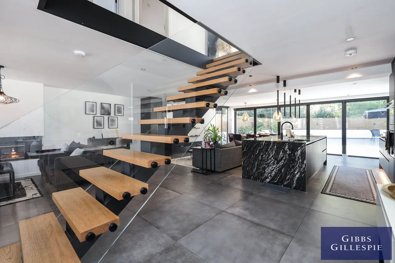 Pond Lane, Chalfont St. Peter Fees Apply, SL9, photo 2