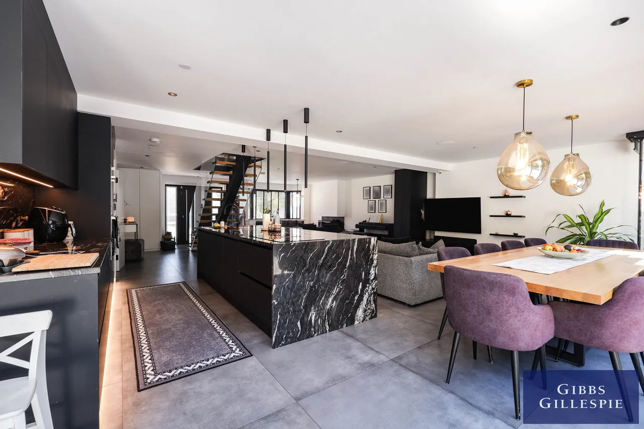 Pond Lane, Chalfont St. Peter Fees Apply, SL9, photo 3
