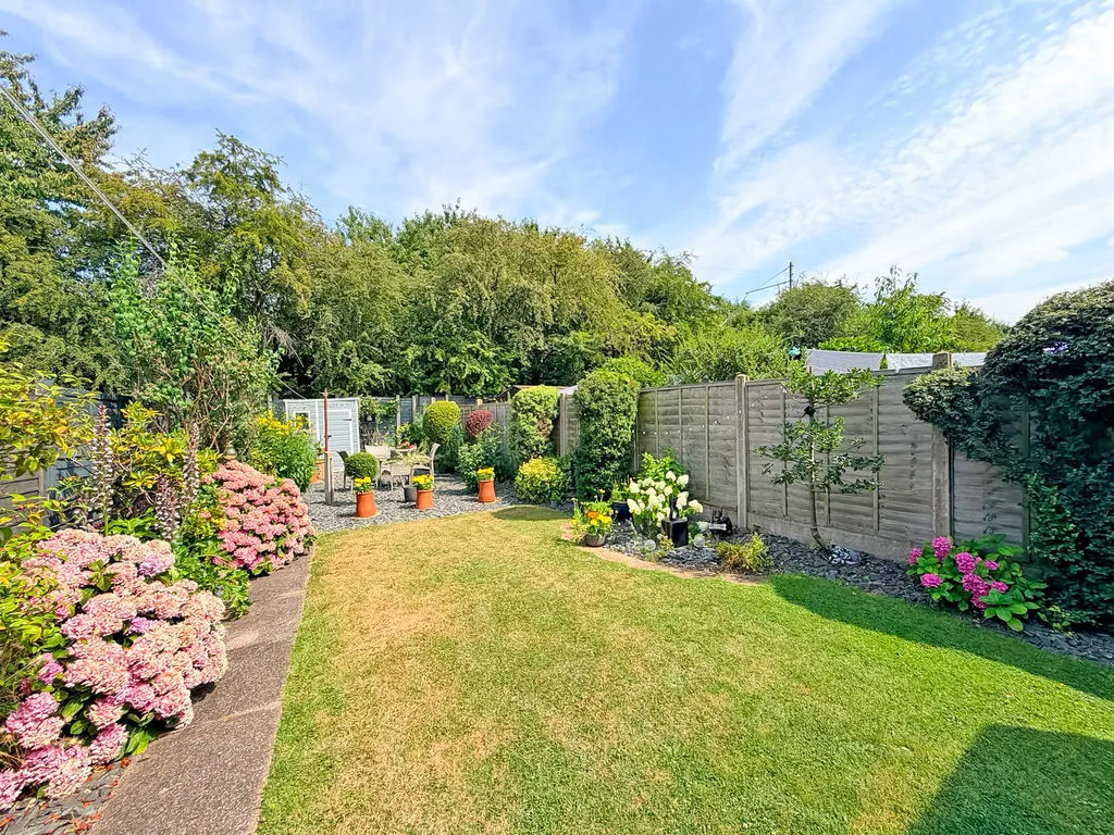 Hawthorne Road, Cheslyn Hay, WS6, photo 15