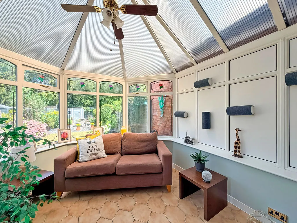 Hawthorne Road, Cheslyn Hay, WS6, photo 14