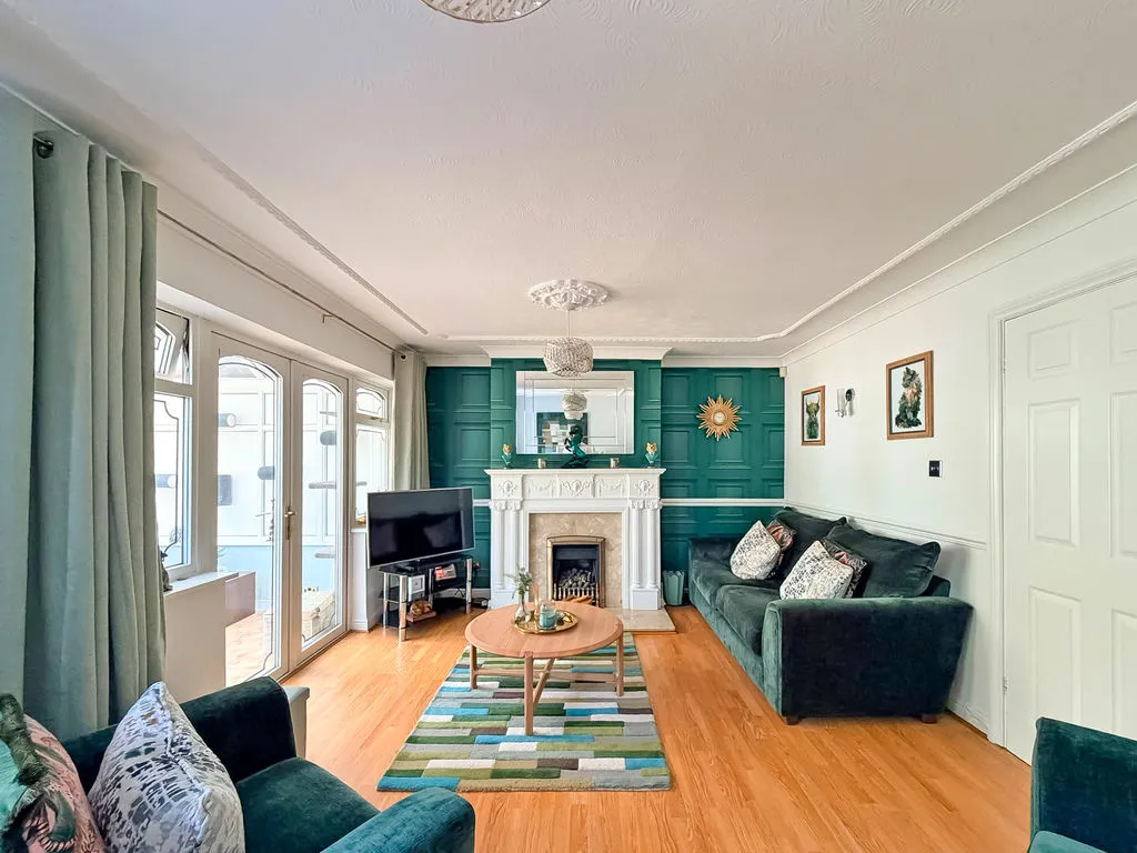 Hawthorne Road, Cheslyn Hay, WS6, photo 13