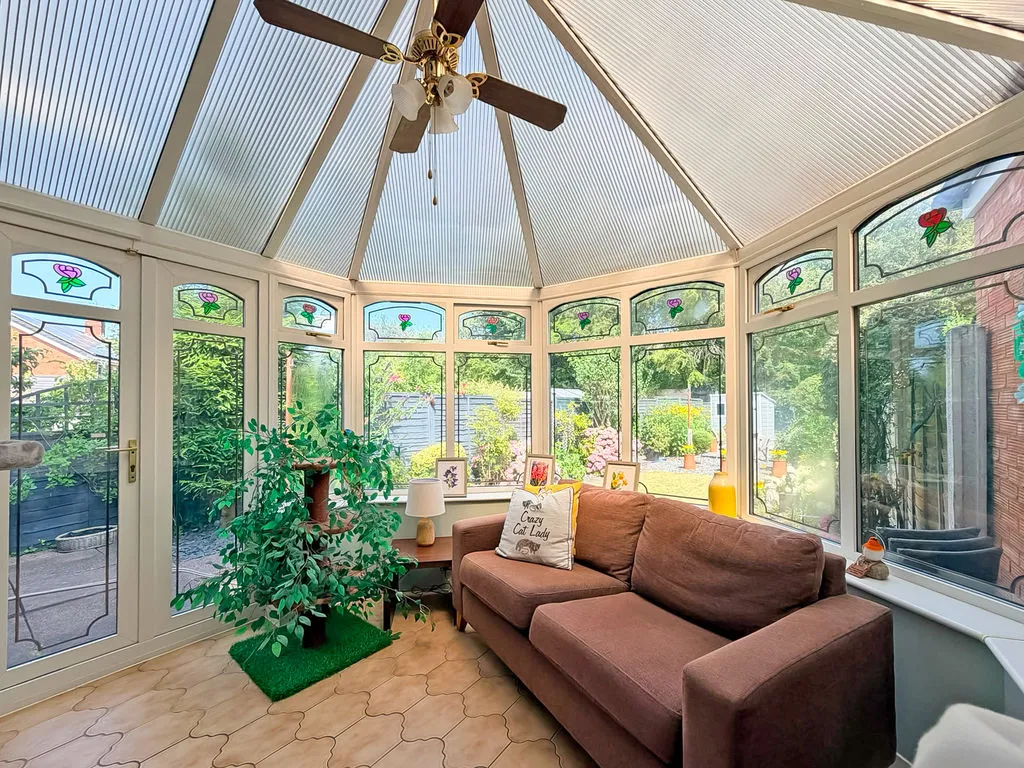 Hawthorne Road, Cheslyn Hay, WS6, photo 2