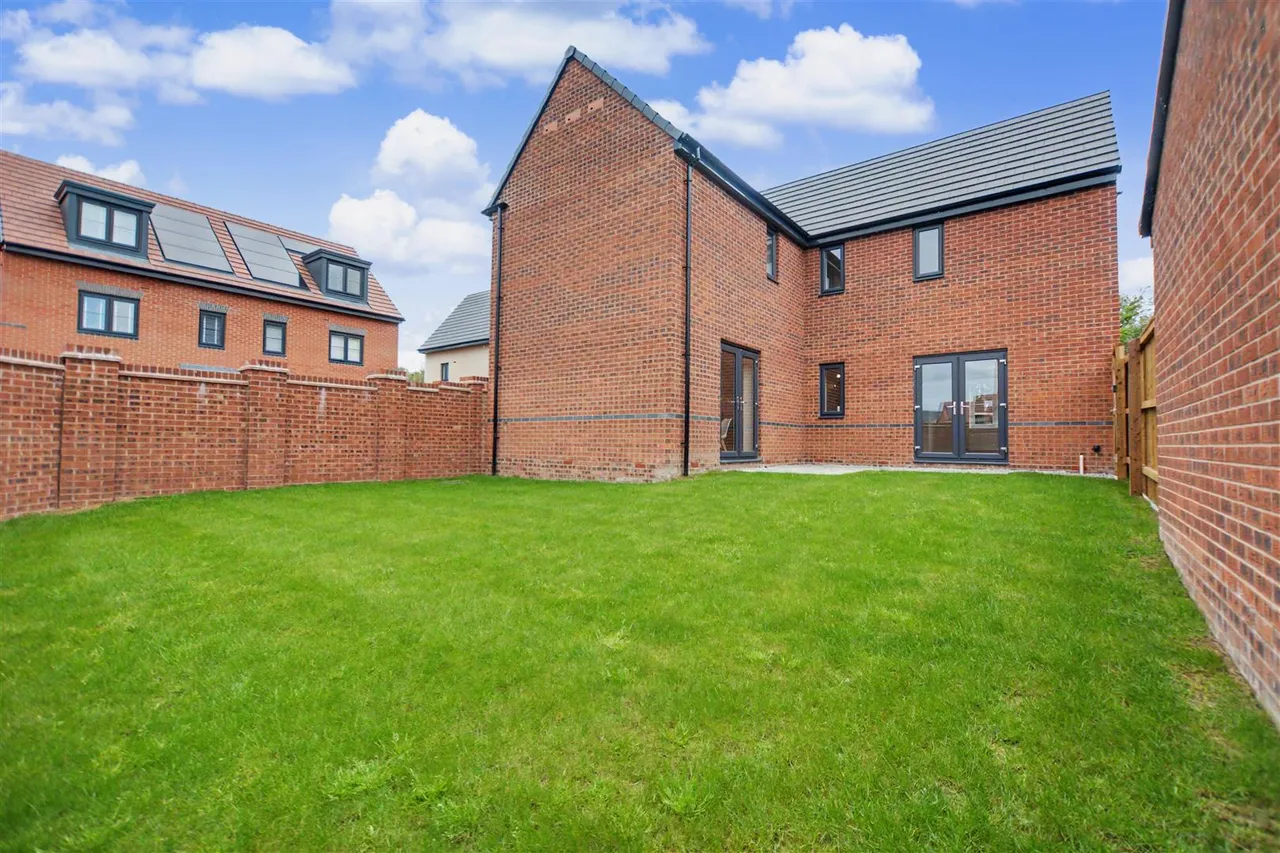 Coventry Lane, Bramcote, NG9, photo 5