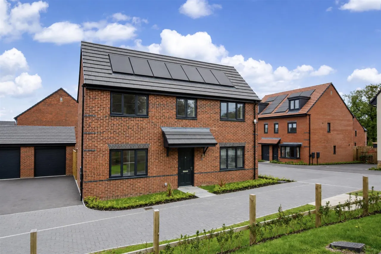 4 bed house for sale, Coventry Lane, Bramcote, NG9
