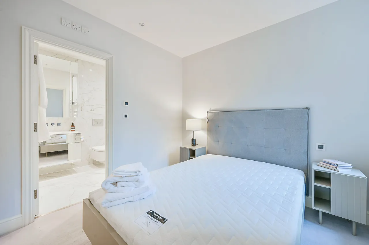 133 Hamlet Gardens, London, photo 9