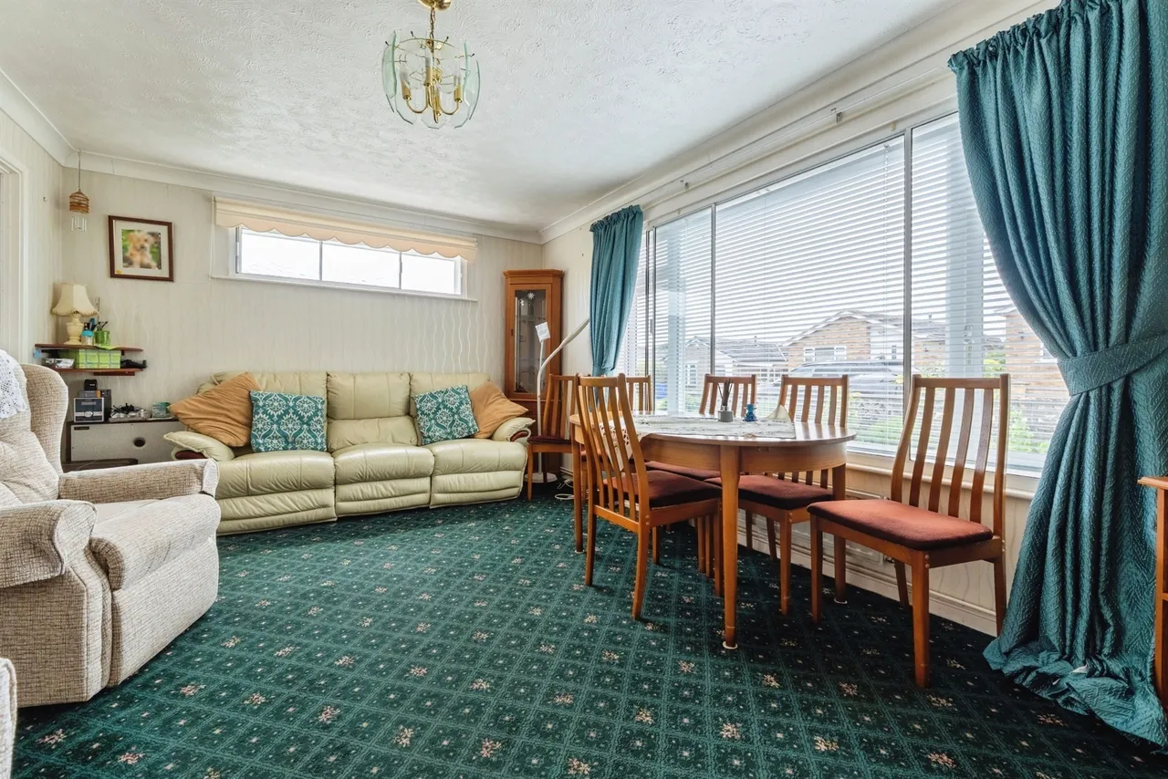 Oaklands Drive, Brandon, photo 5