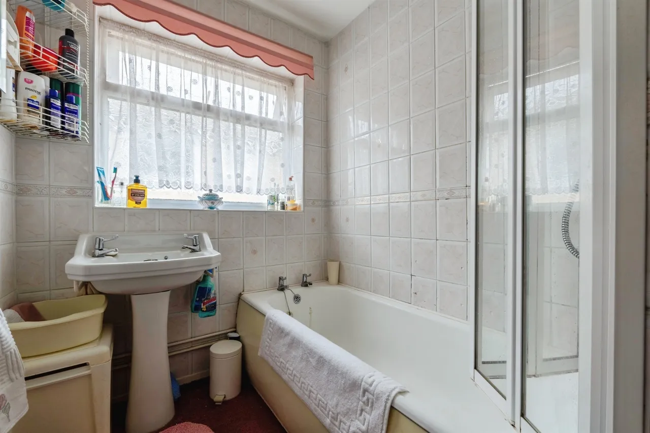 Oaklands Drive, Brandon, photo 11