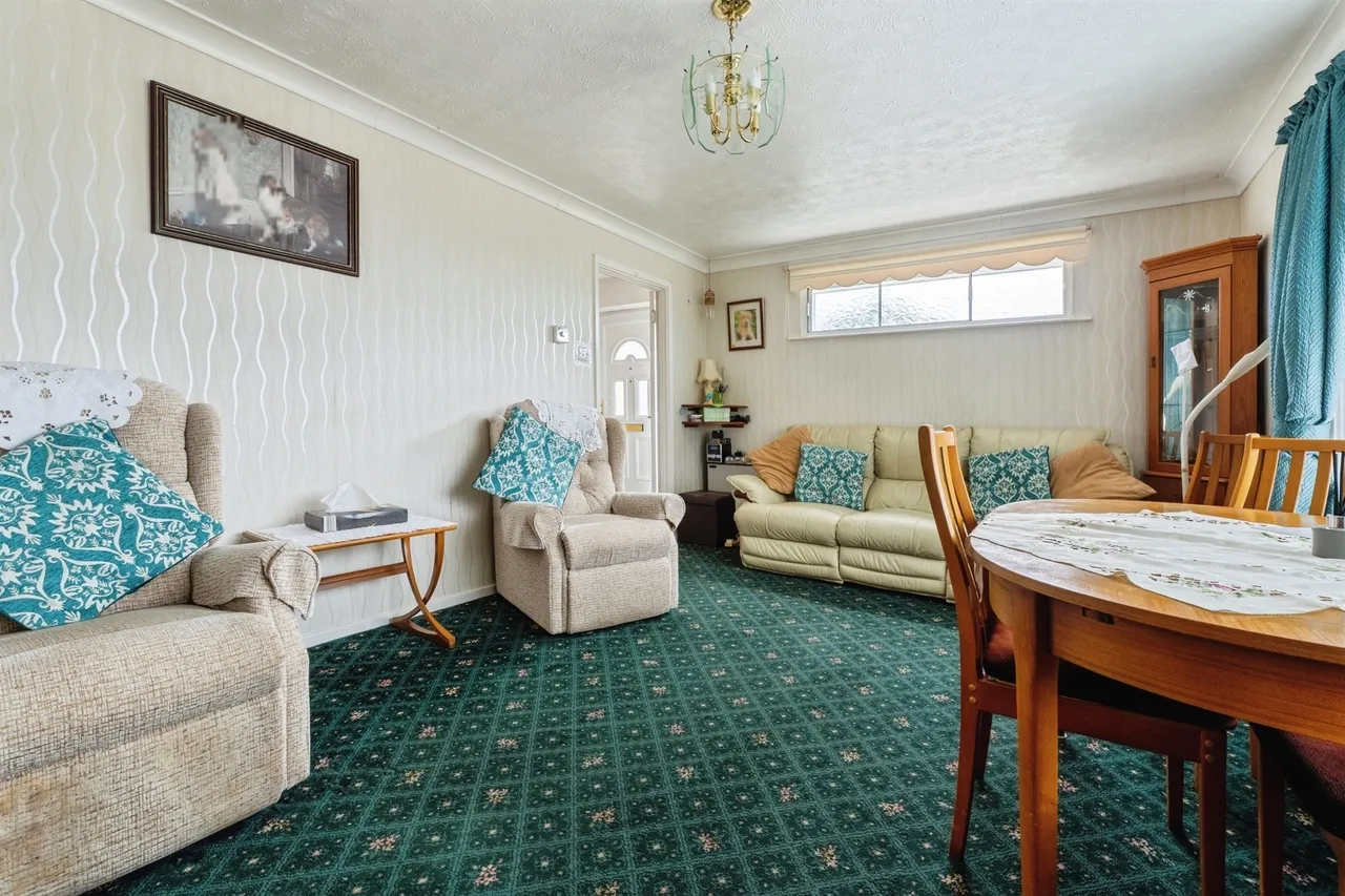 Oaklands Drive, Brandon, photo 4