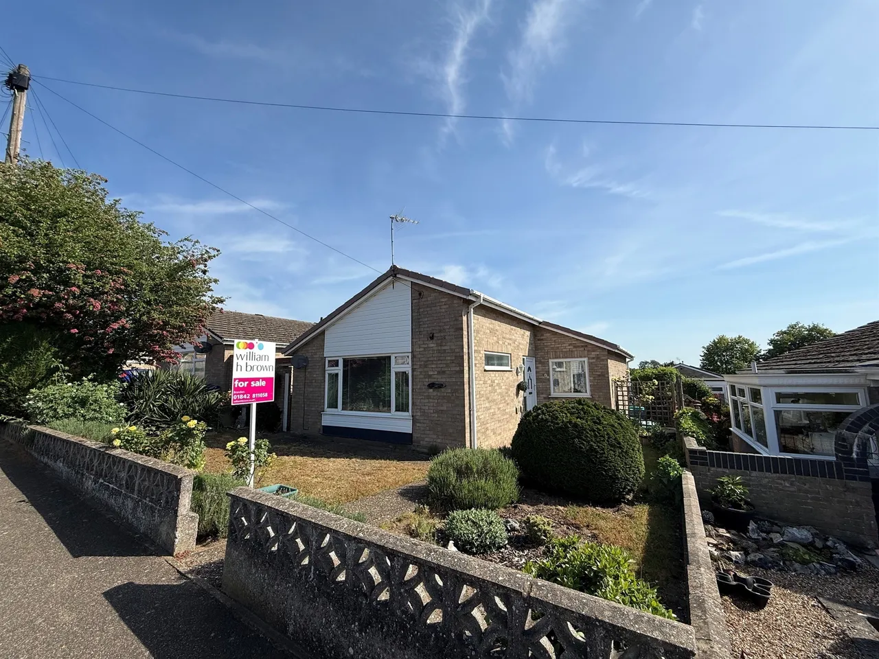 3 bed house for sale — Oaklands Drive, Brandon