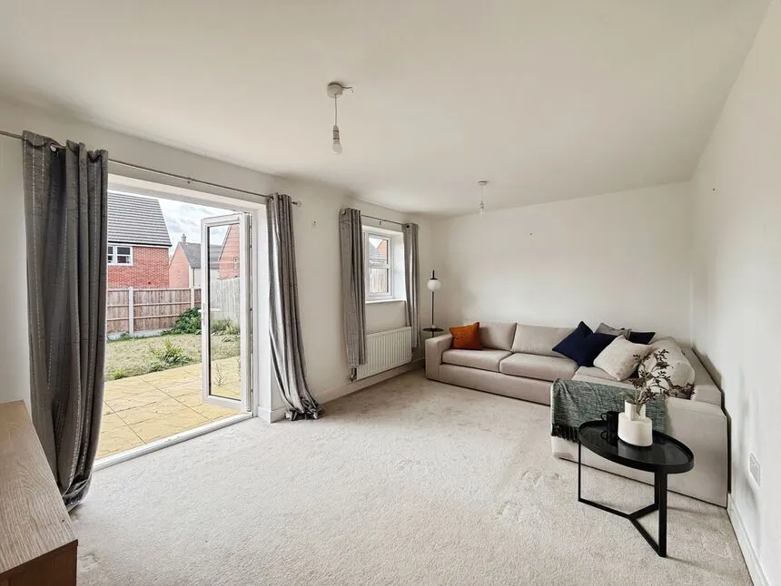 Binyon Gardens, Stotfold, Bedfordshire, SG5, photo 2