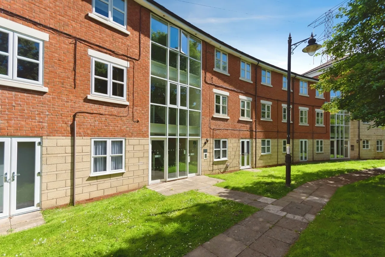 2 bed flat for sale, Boatmans Reach, Birmingham, B14