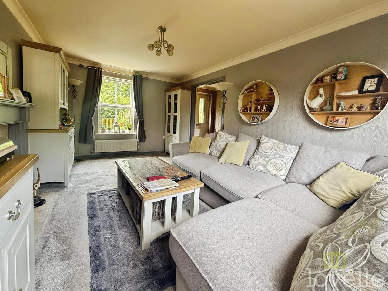 Privet Walk, Witham St. Hughs, LN6, photo 2