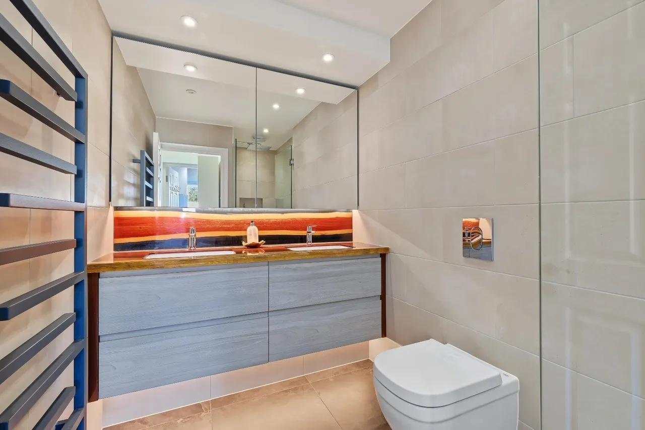 Gresham Road, London, E16, photo 6