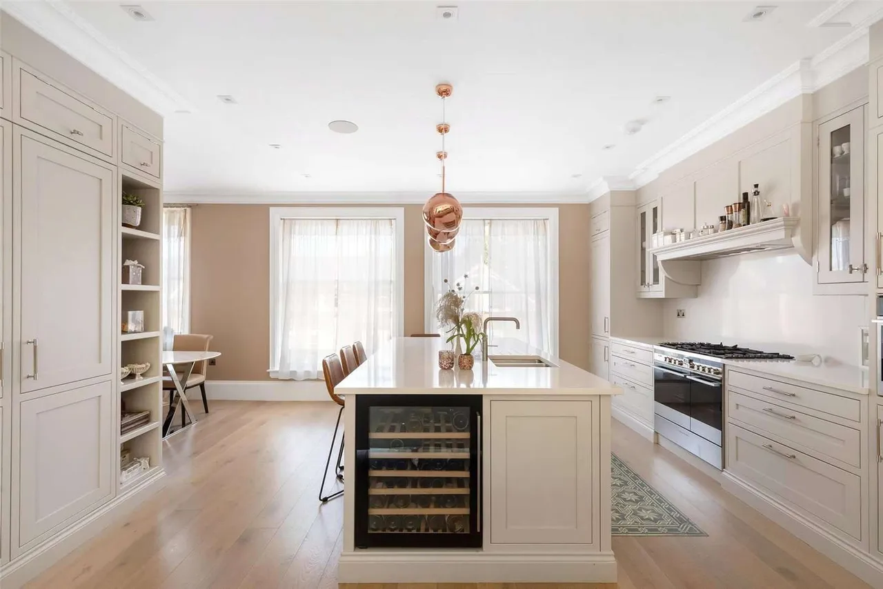 Silver Birches Close, Richmond, TW10 6NX, photo 5