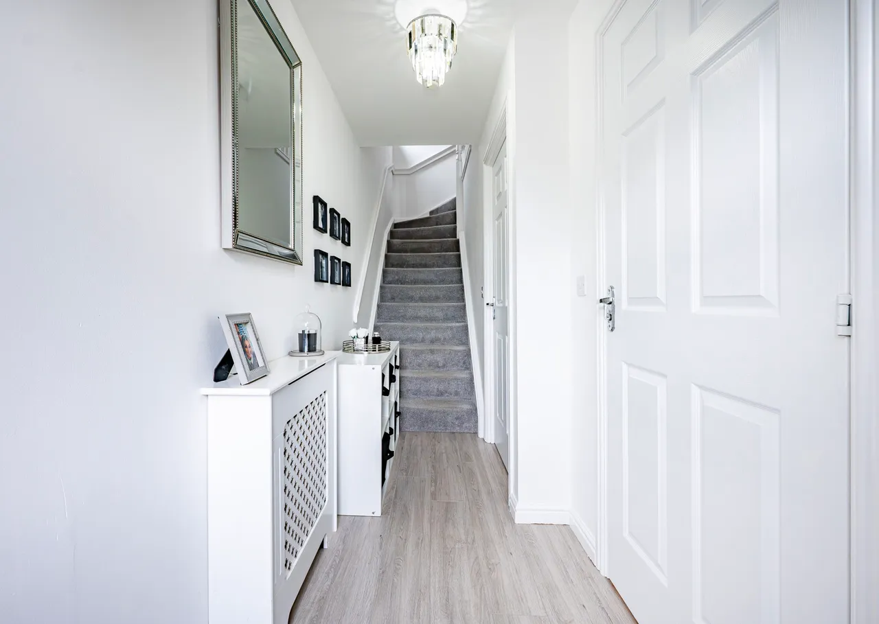 Haining Wynd, Muirhead, G69, photo 4