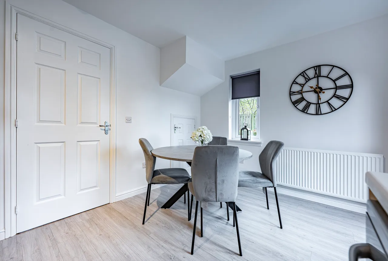 Haining Wynd, Muirhead, G69, photo 13