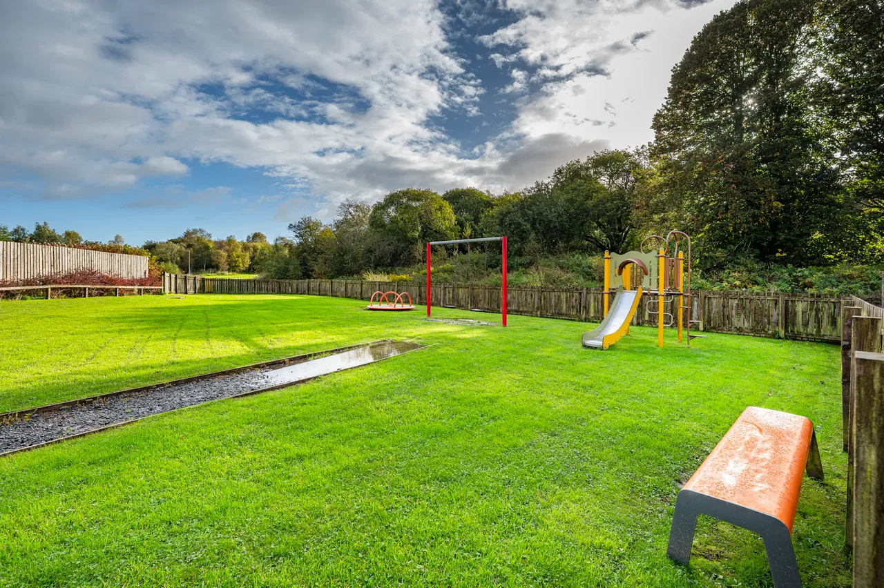 Haining Wynd, Muirhead, G69, photo 41