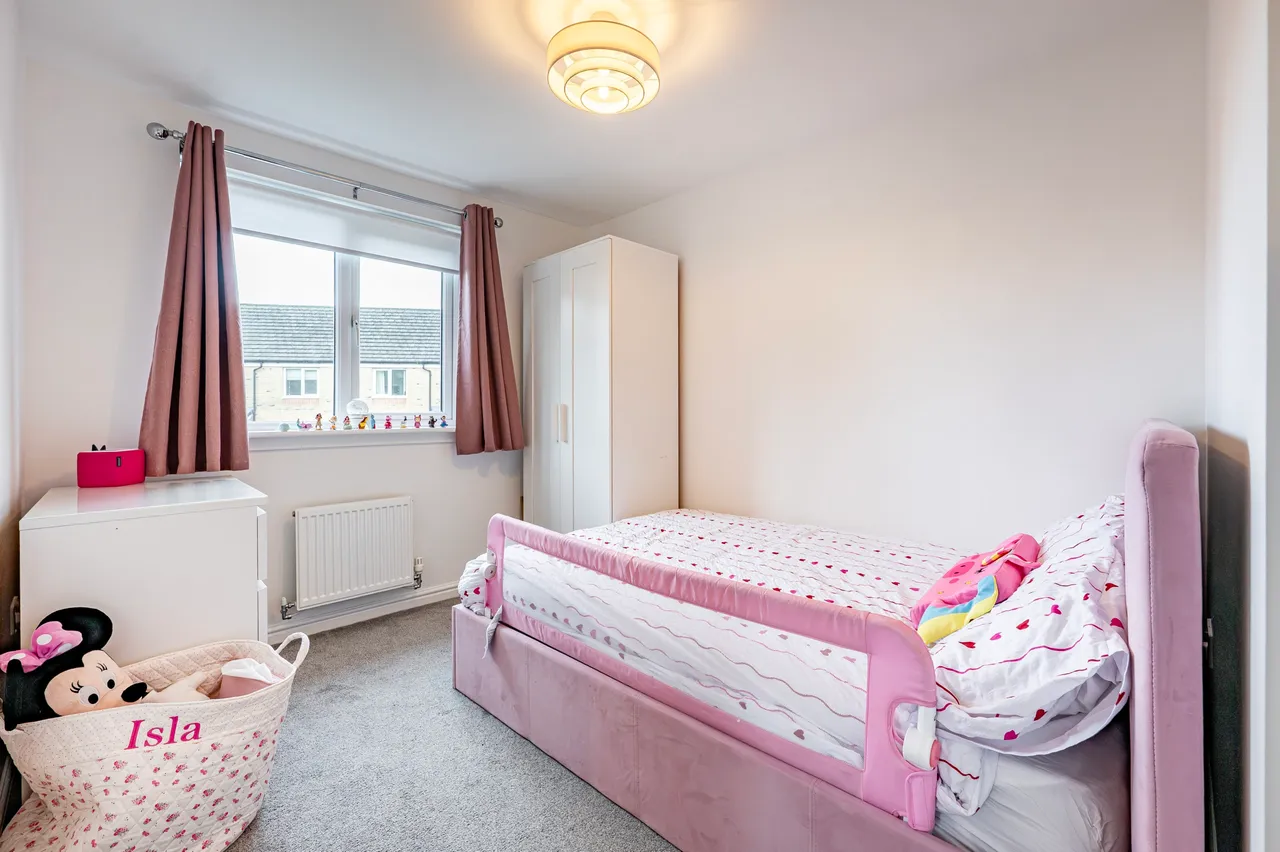 Haining Wynd, Muirhead, G69, photo 26