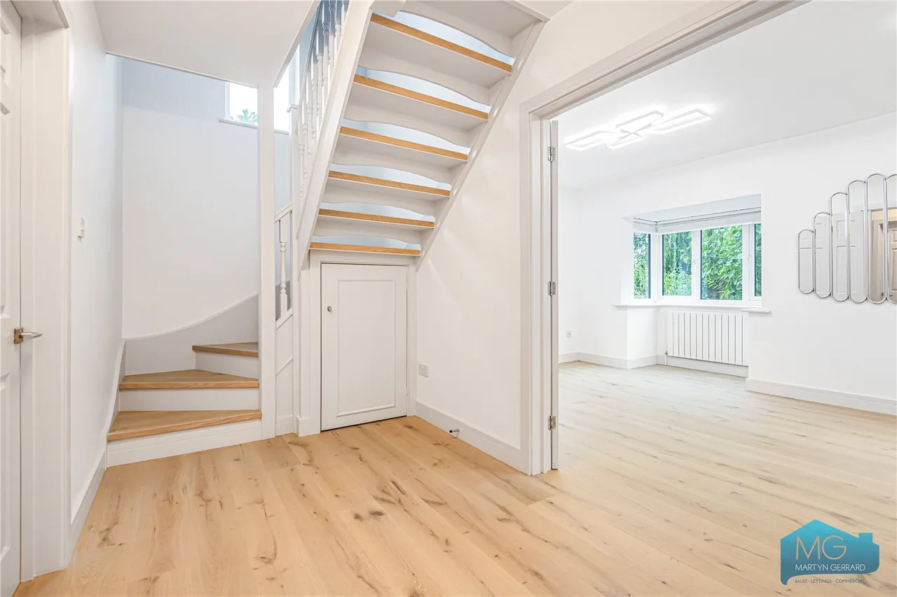 Robin Close, London, NW7, photo 9