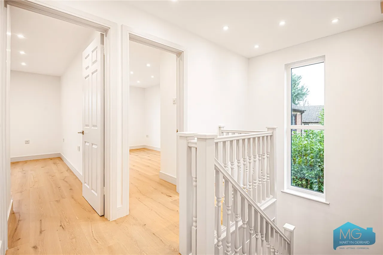 Robin Close, London, NW7, photo 19
