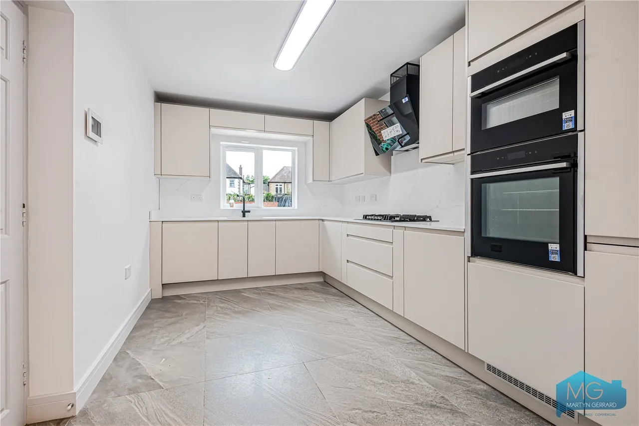 Robin Close, London, NW7, photo 2