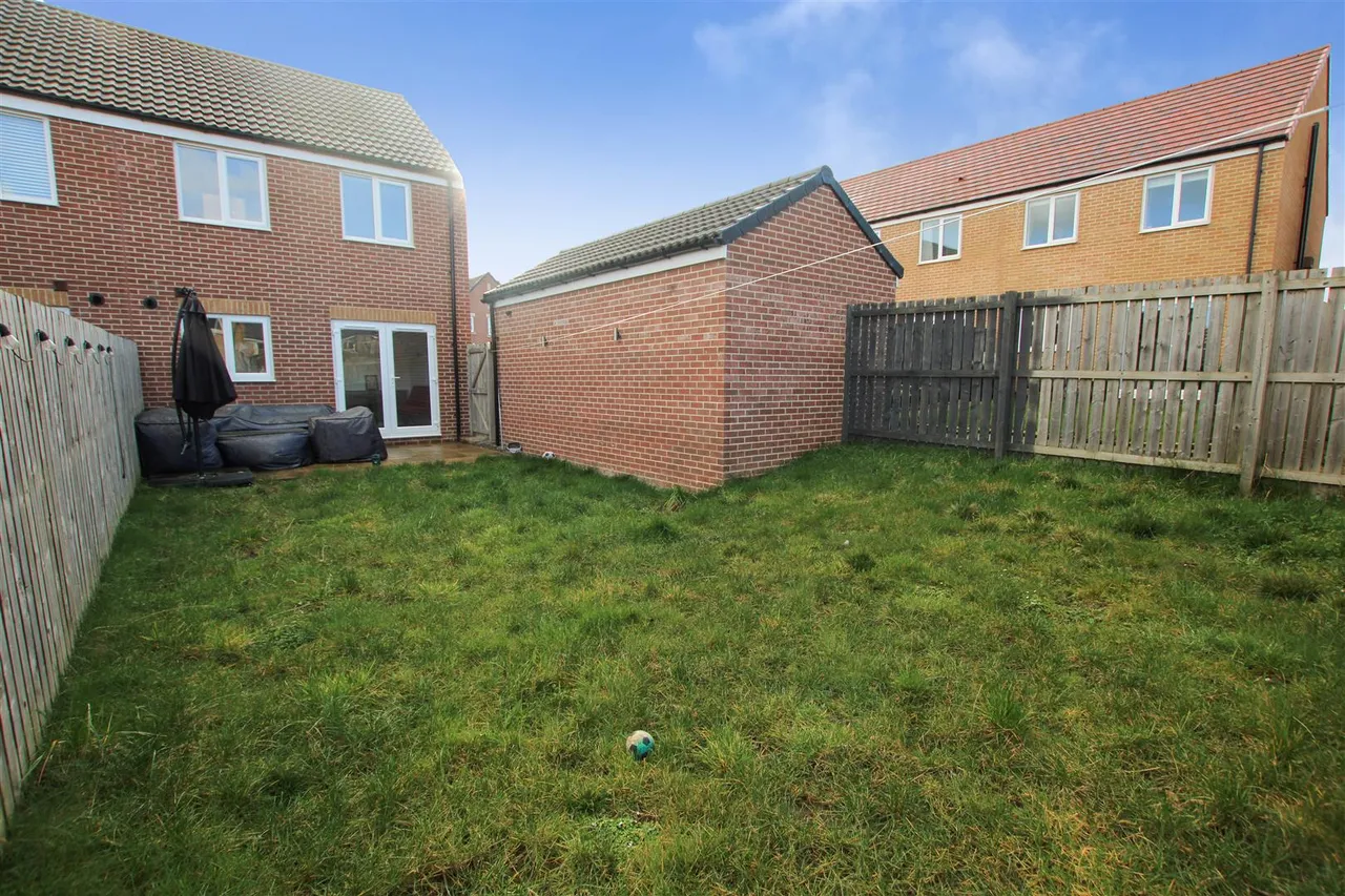 Brickside Way, Northallerton, DL6 2FE, photo 3