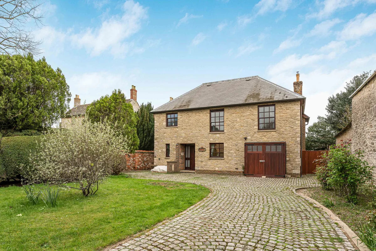 3 bed house for sale, High Street, Kidlington