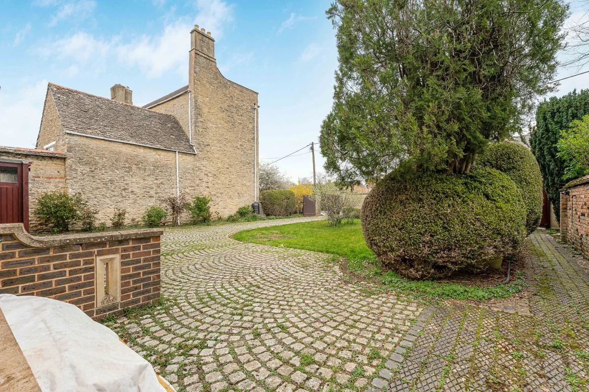 High Street, Kidlington, photo 16