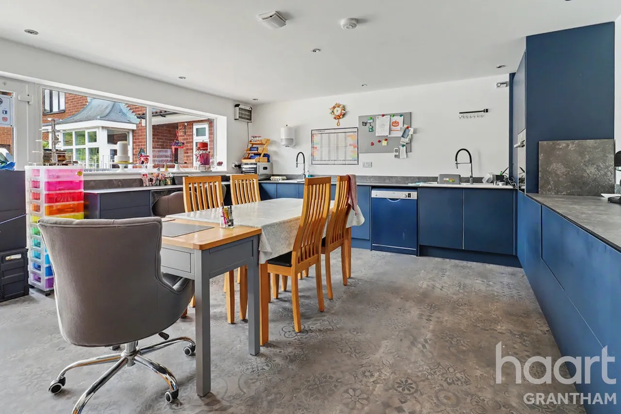 Doddington Lane, Claypole, NG23, photo 2