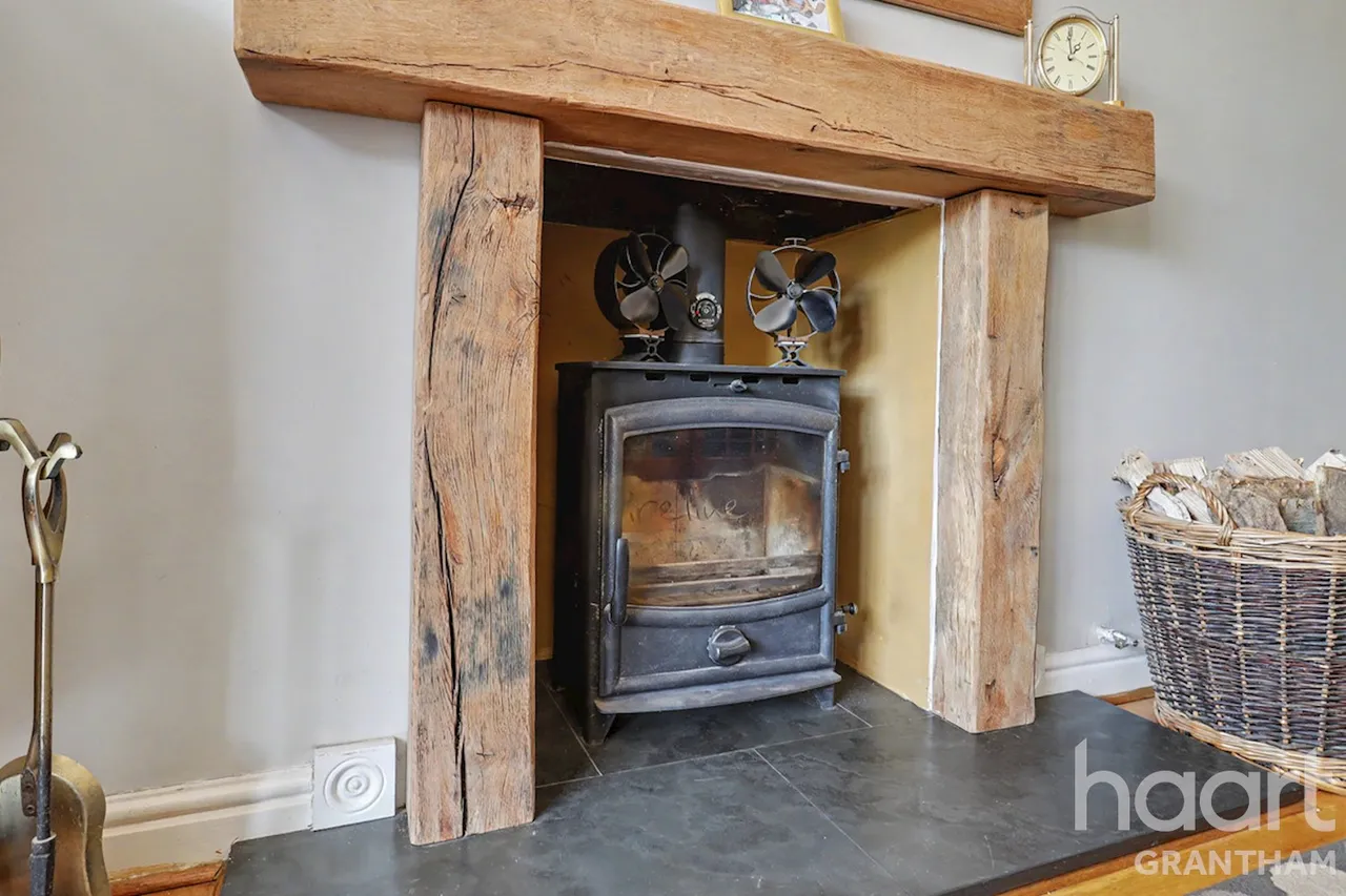 Doddington Lane, Claypole, NG23, photo 13