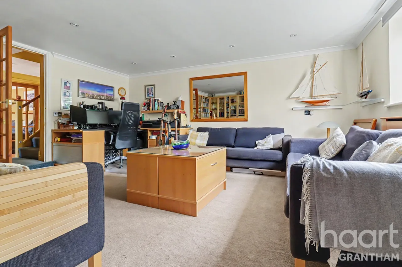 Doddington Lane, Claypole, NG23, photo 4
