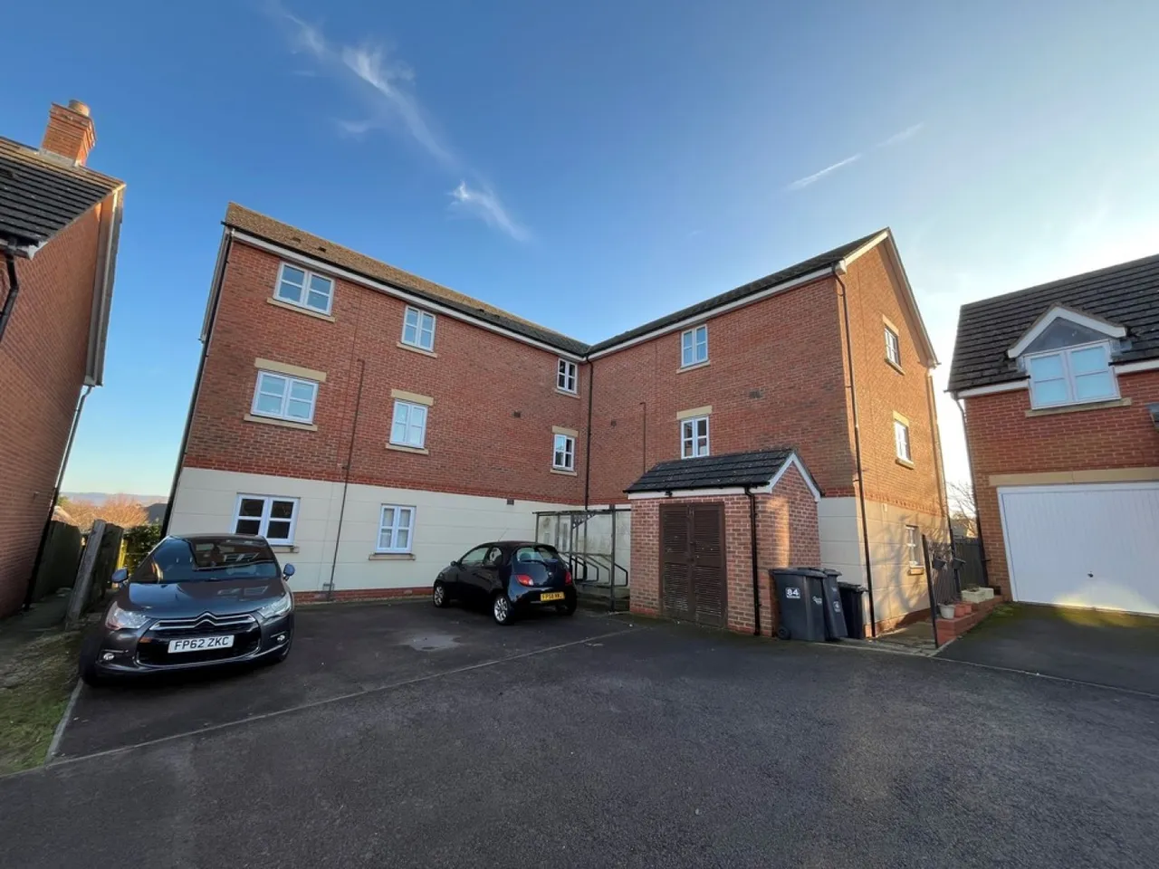 2 bed flat for sale — Boughton Way, Gloucester