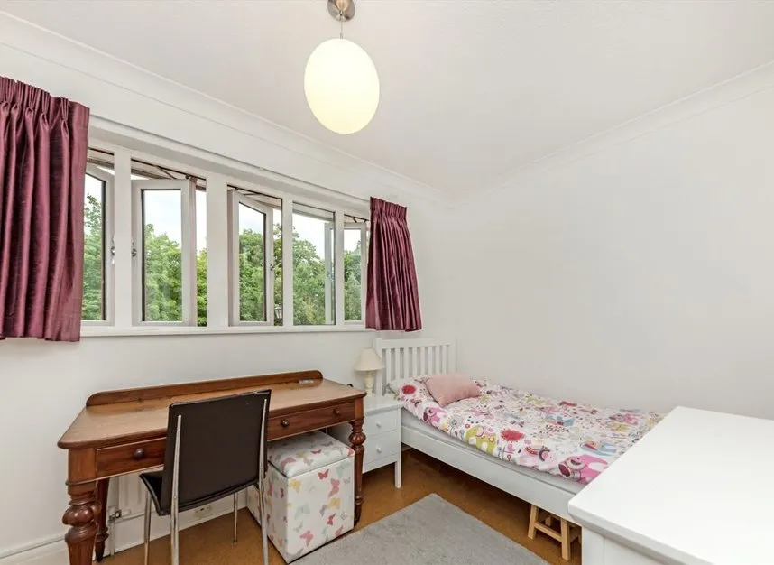 Manor House Way, Isleworth, TW7, photo 6