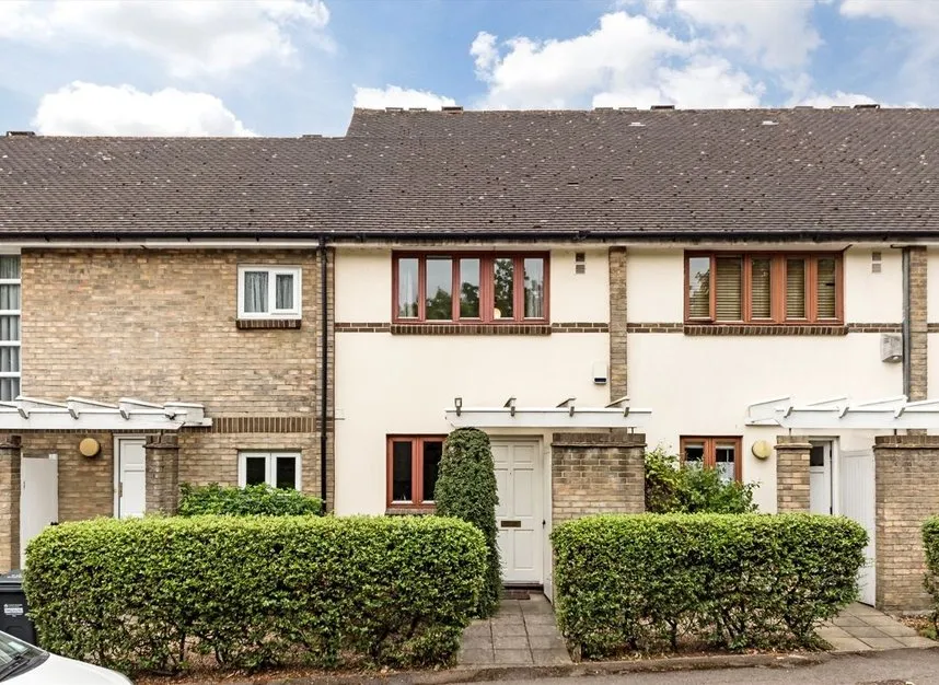 2 bed house for sale — Manor House Way, Isleworth, TW7