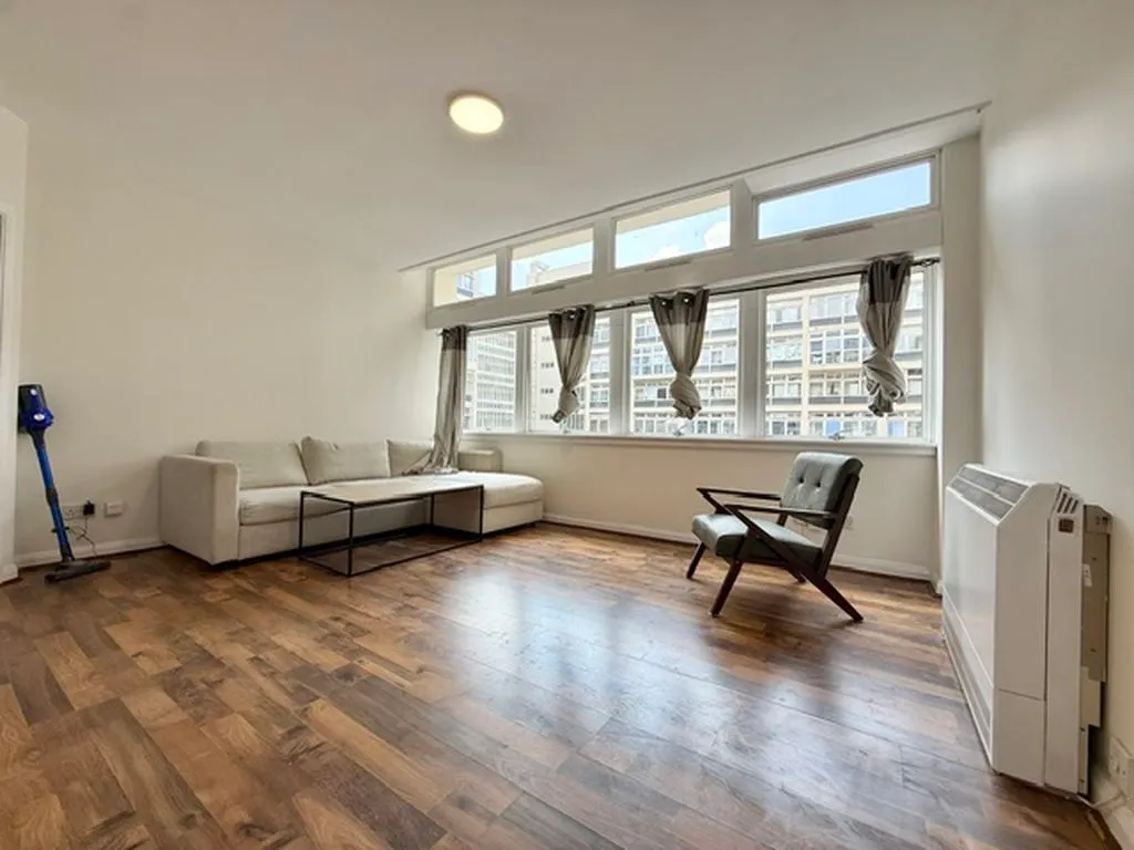 Newington Causeway, London SE1 6DX, photo 3