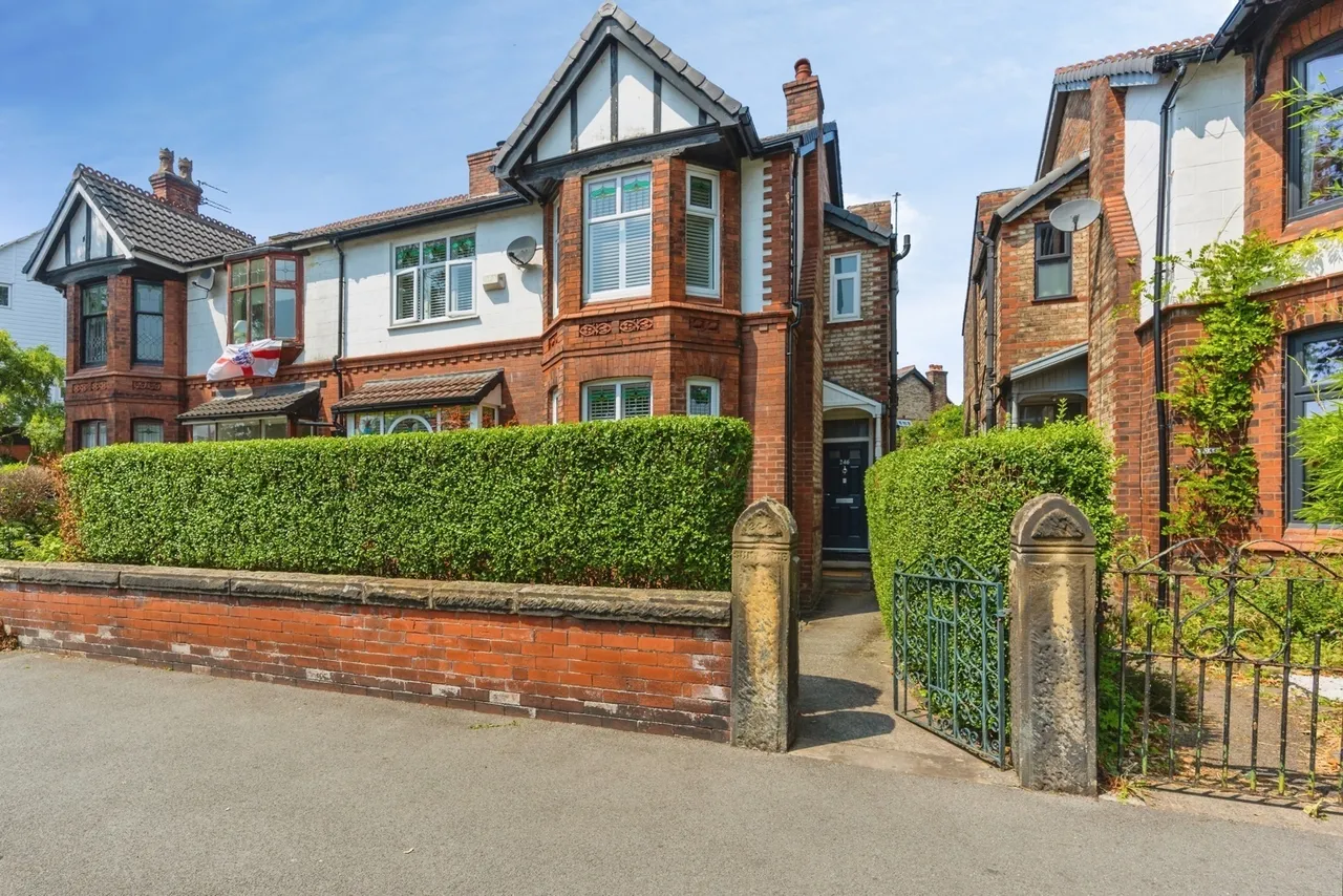 4 bed house for sale — Upper Chorlton Road, Old Trafford, Manchester, M16