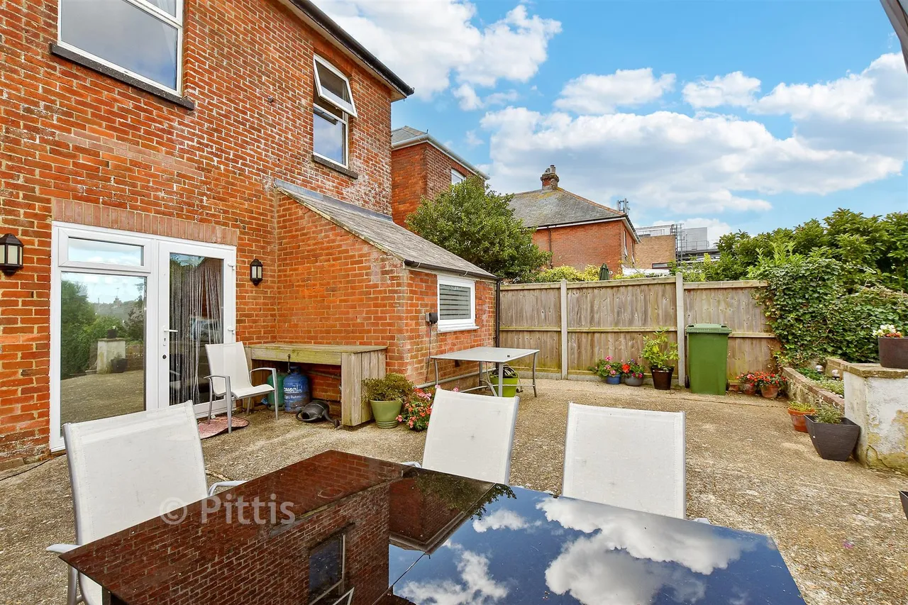 Sandown Road, Lake, PO36, photo 15