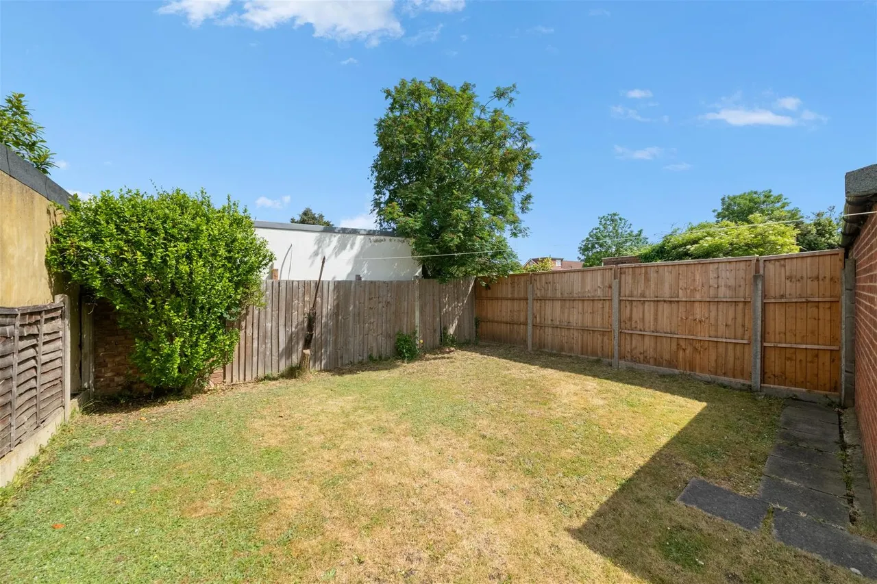 Browning Way, Hounslow, photo 14