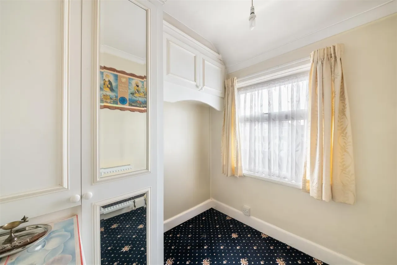 Browning Way, Hounslow, photo 12